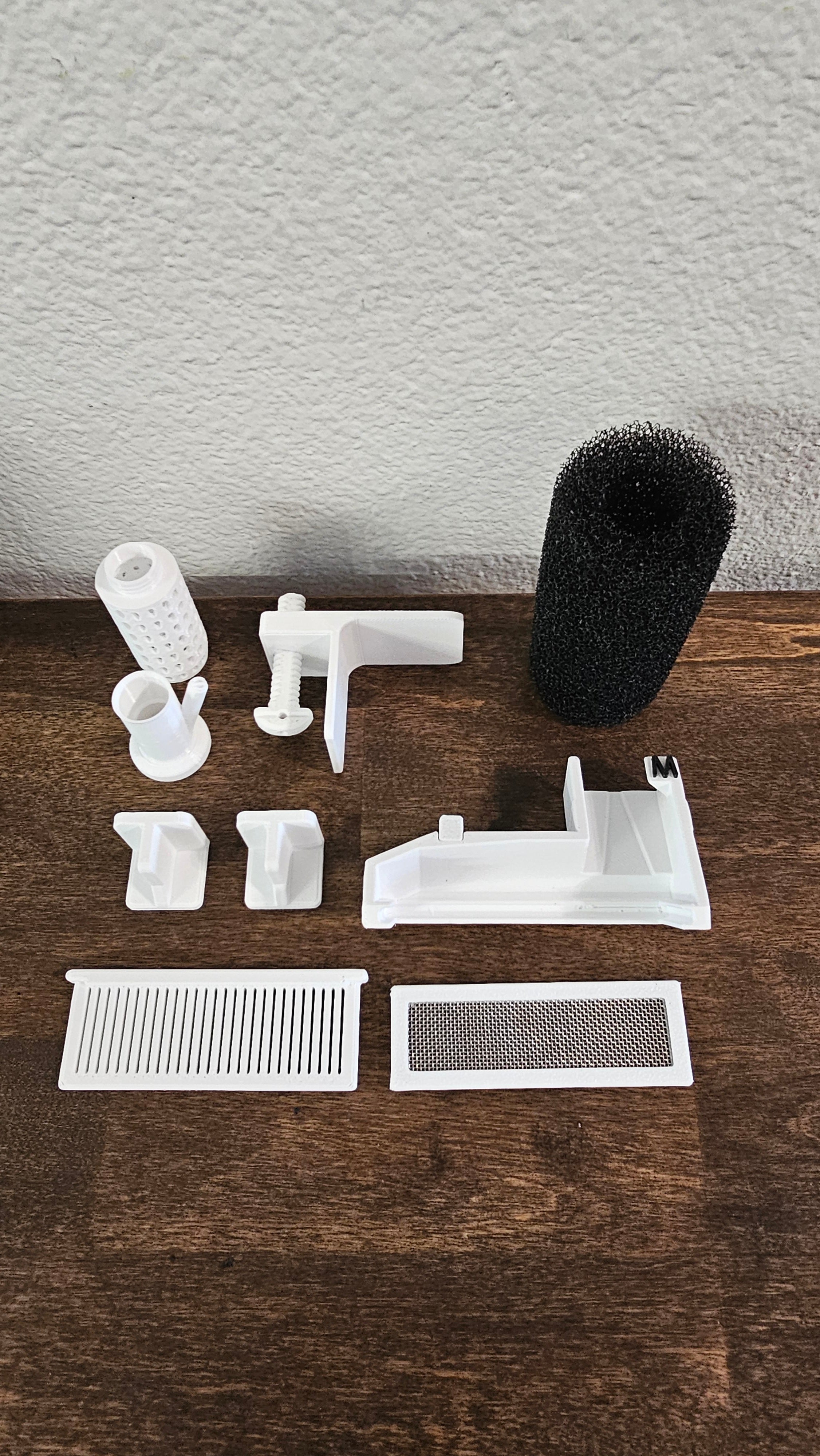 "Medium Fluval Breeder Box" Upgrade Kit | Stainless Steel 30-Mesh Exit Grate | Prefilter Sponge